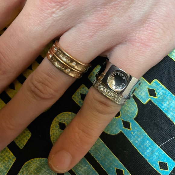 LOUIS VUITTON “Empriente” Ring, Size 4.75, 18k White Gold (Retails for $3,400) - Picture 9 of 9